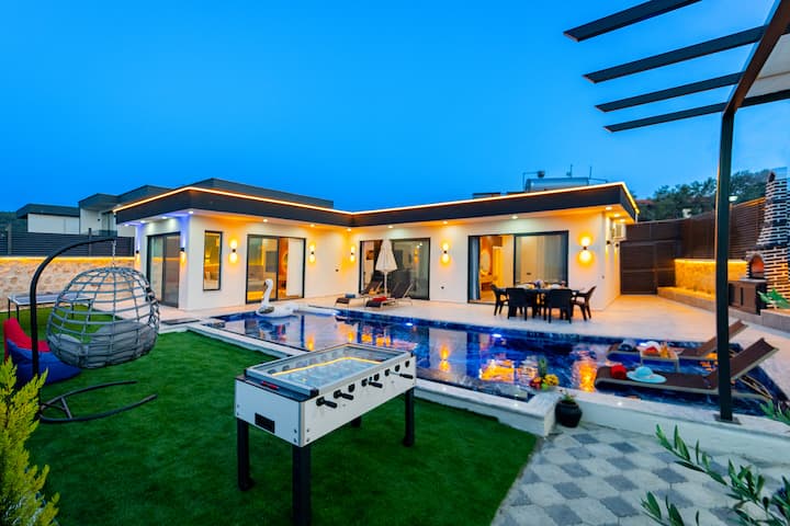 2025 Yılında Inşa Edilen Modern Yeni Villa - Turkey