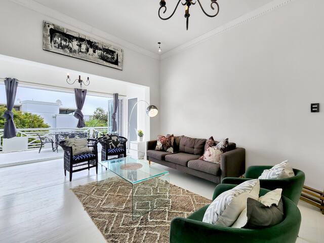 Camps Bay Delight gallery image 2