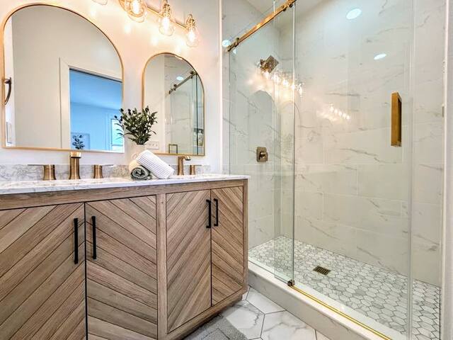 4 Bed 3.5 Bath Petworth Home gallery image 4