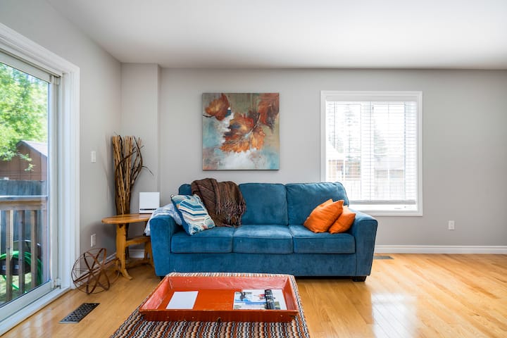 Riverside Townhouse By The Beach - Wasaga Beach