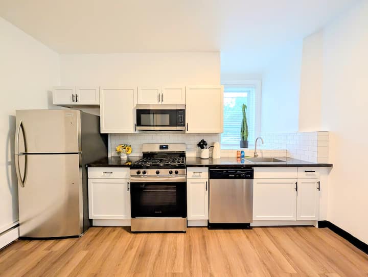 Reno 2bed\1bath - Highland Park - Old Mill, West Mifflin