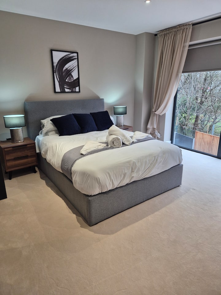 Apartmán s 12 spálňami s vlastnou kúpeľňou