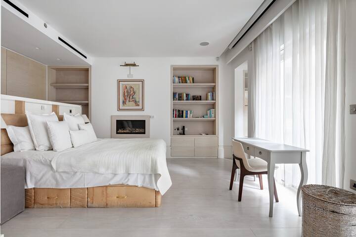 Grand Mayfair House | AC – Garage – Cinema – Sauna