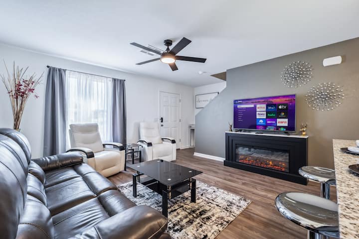 New Build 4bd | Theater | Views | Gym | Sleeps 10 - Fort Mohave, AZ