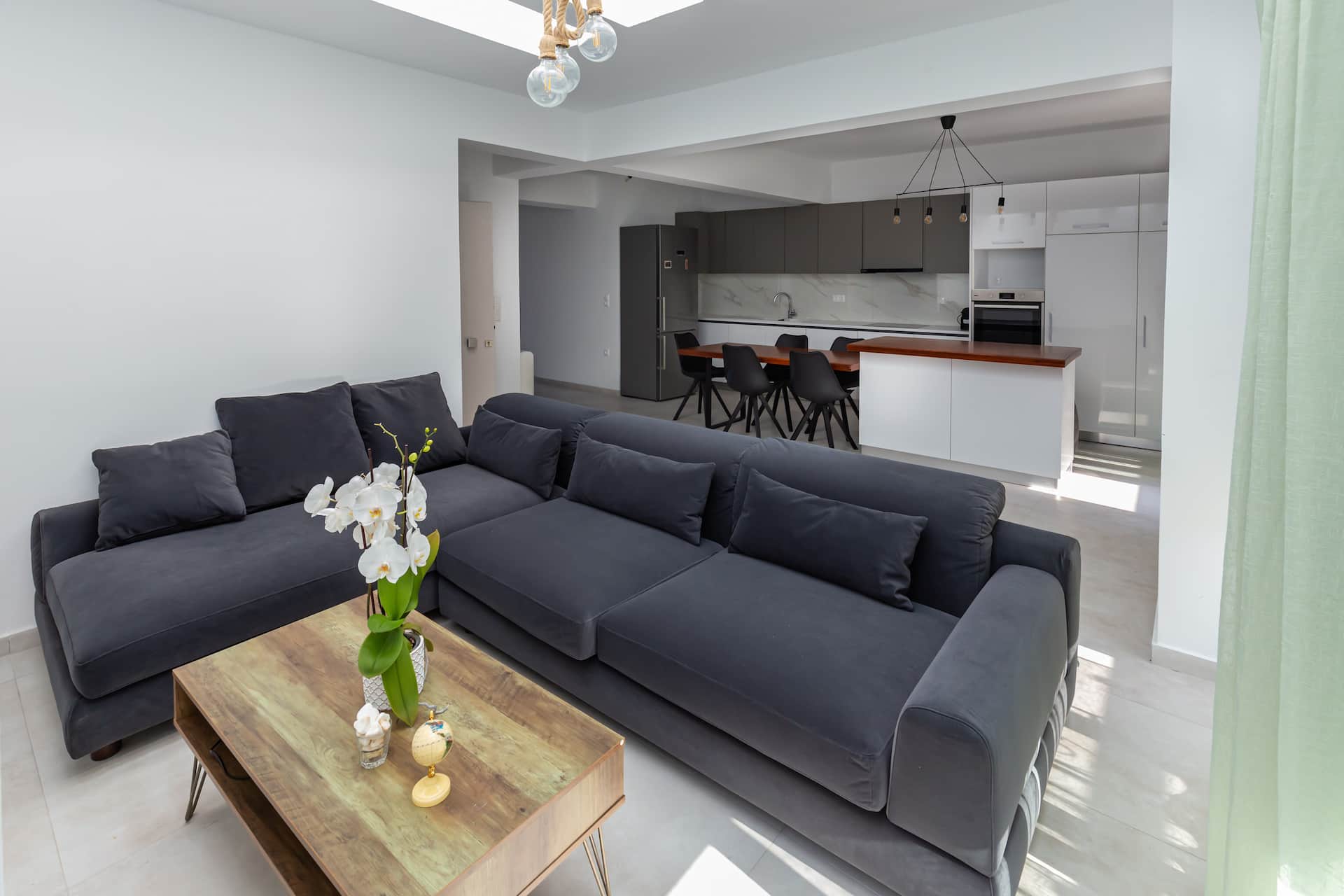 Rhodes Central Suite