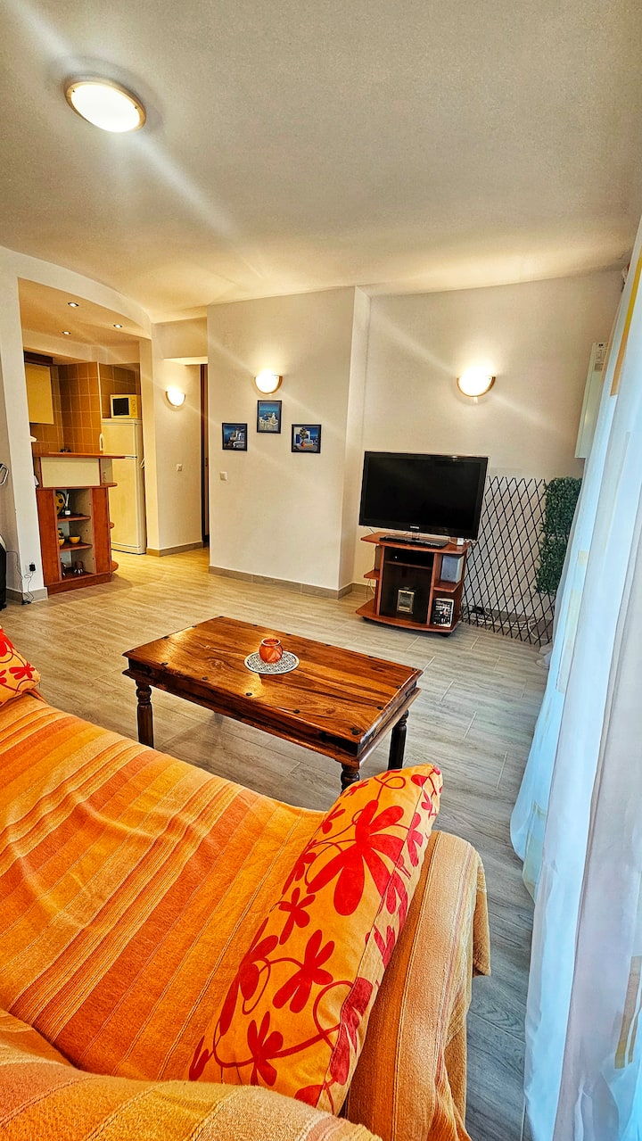 Peaceful 2-room Flat In Neptun - Mangalia