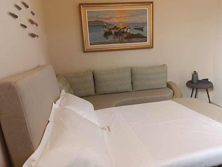 Kamarí Real Living, Jacuzzi & Caldera Views - Oia