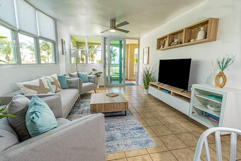 Popular Airbnb listing: AquaVista Newly Remodeled Beachfront 3BD 2BA in Isabela