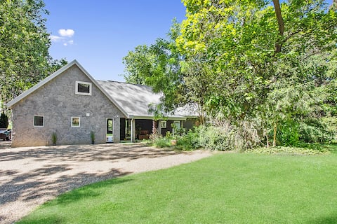 The Millbend House on the Ovens.