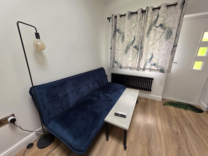Mezzanine Studio W/ Free Parking - Cambridge