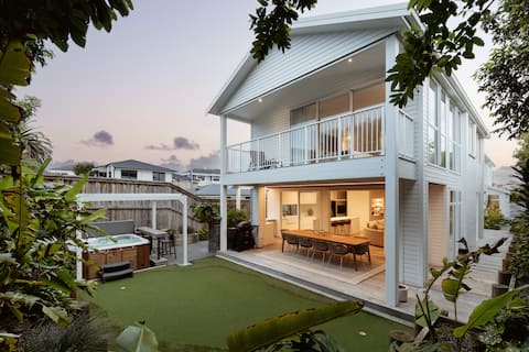 Golden Oasis ~ Mount Maunganui