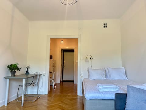 Stay Inn: Studio Apartment with balcony