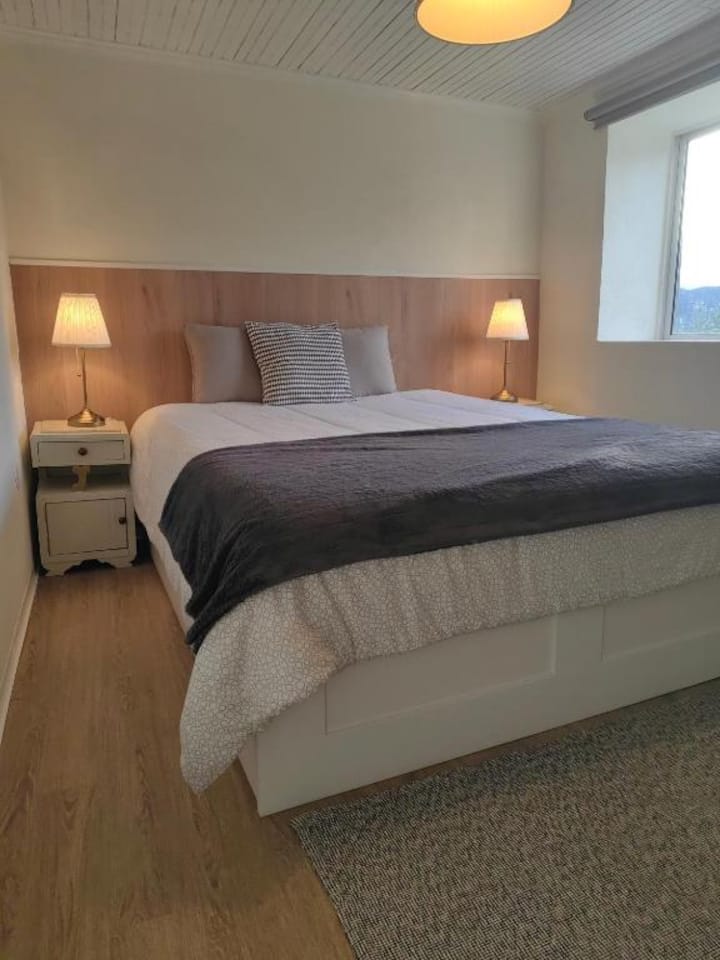 Schlafzimmer 1