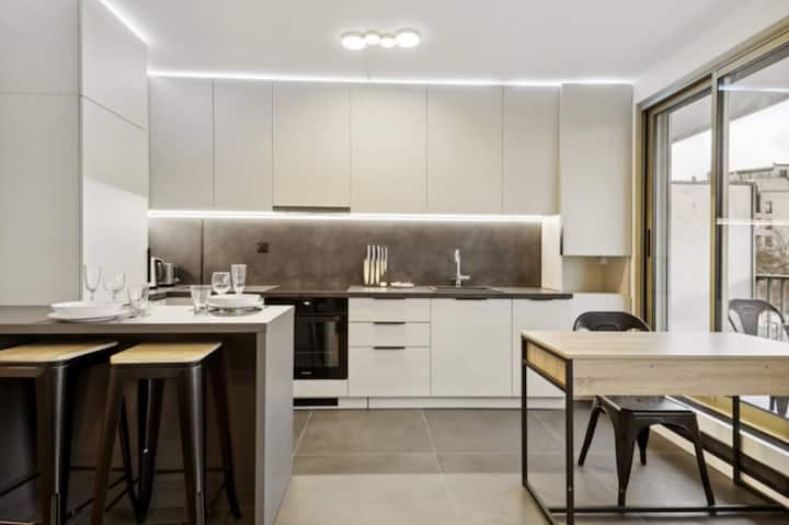 Beautiful Apartment With A Terrace / East Paris - Paris