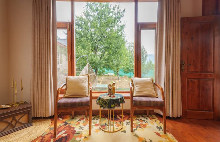 The Izuna : 5-bedroom Ultra Premium Luxe Villa - Manali