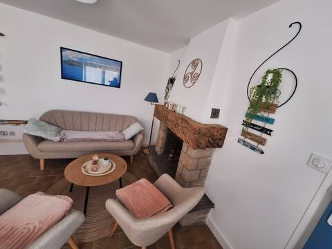 Airbnb performant: House for 6 people with private parking & EV charging à Saint Méloir Des Ondes