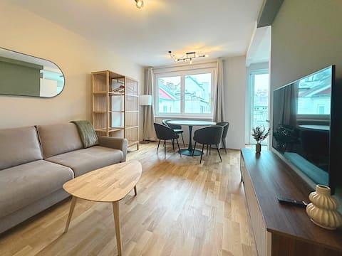 Popular Airbnb listing: Charming Balcony Apartment in Ottakring