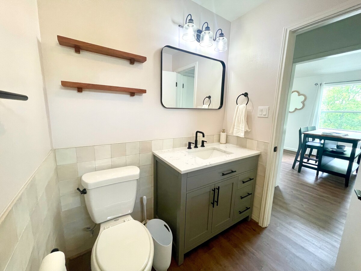 Hyde Park Charming Retreat
