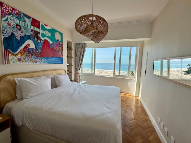 Copacabana Oceanfront Luxury Apartment