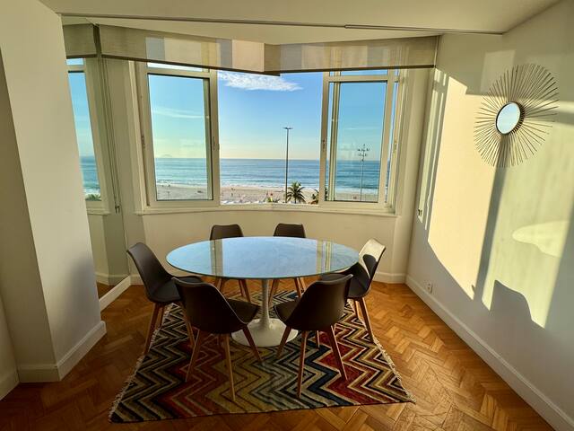 Copacabana Oceanfront Luxury Apartment gallery image 5