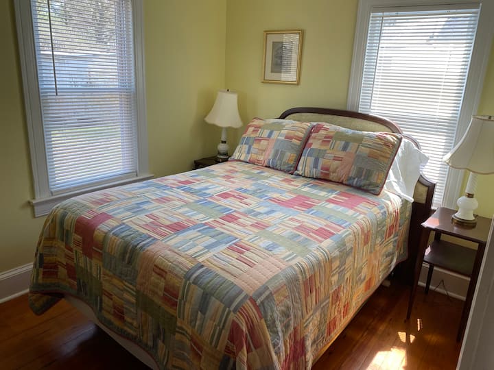 Cozy Home near Waterfront in Crisfield, MD Houses for Rent in