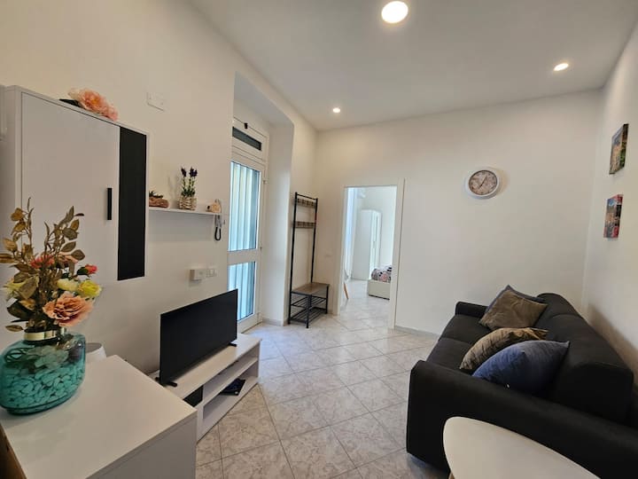 Good Night Family Apartment - 5 Min From Station - 라스페치아
