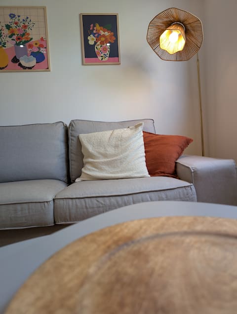 Popular Airbnb listing: Côme Home - Montaigu in Montaigu Vendée