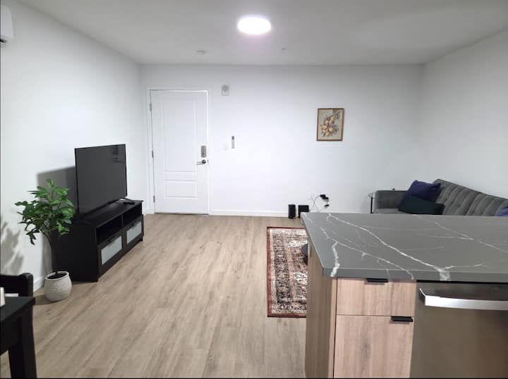 Large 1 Studio  In Pasadena - Pasadena, CA
