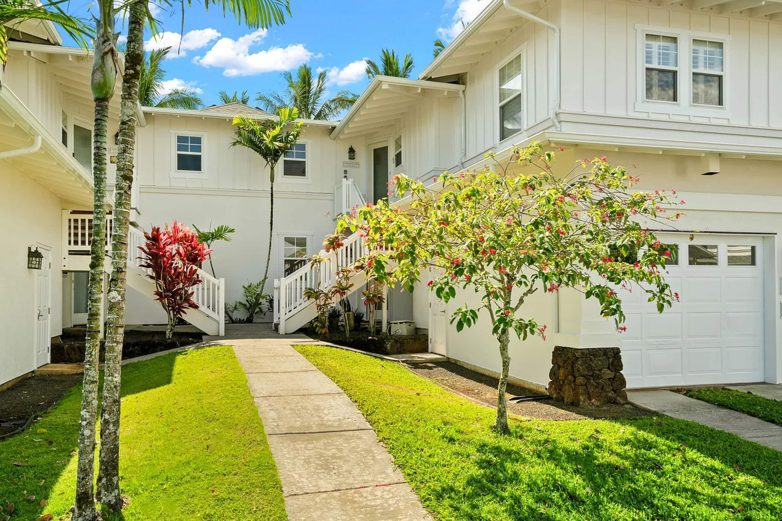 Tropical condo facing pool, lawn, & hot tub! - Image 40