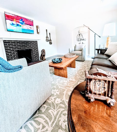 Top Airbnb: "Sweet Home Flo" w/ King Bed, Walk to UNA in Florence