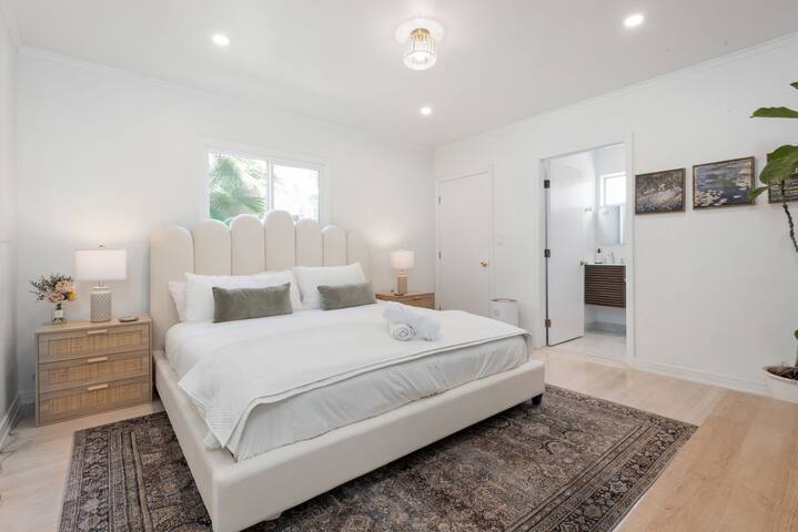 Duplex In Pico Robertson gallery image 3