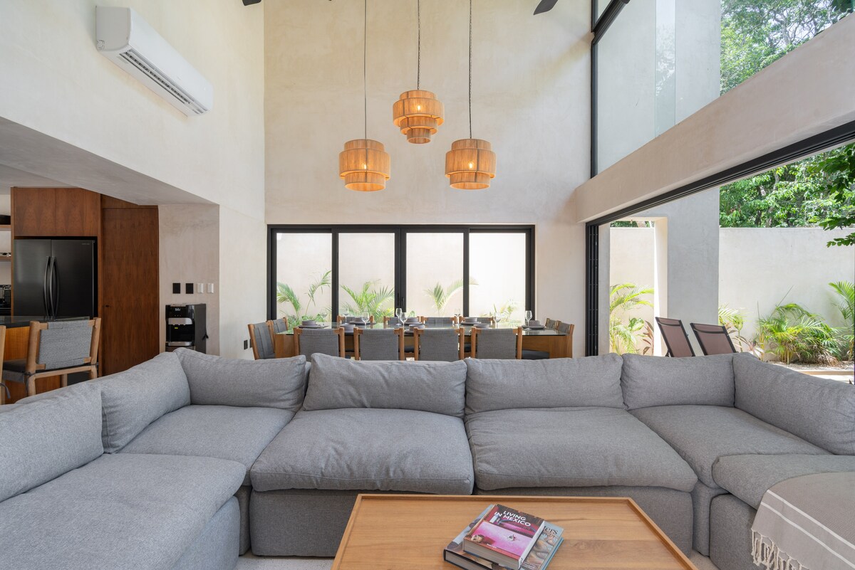 Popular Airbnb listing: High End Villa/ Private Pools/5BDR/Concierge/14PPL in Tulum