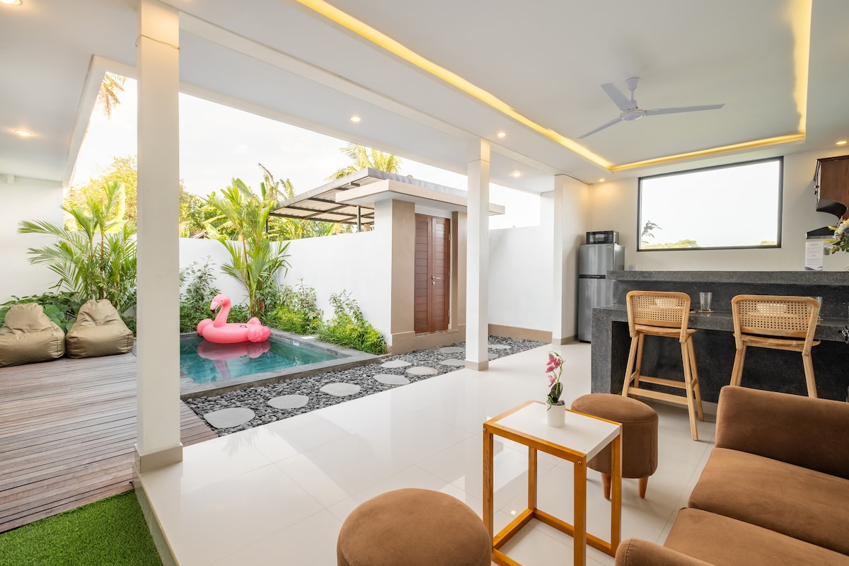 Villa in Mengwi · 2 bedrooms · 2 beds · 2 private baths, συγκρίσιμο Airbnb