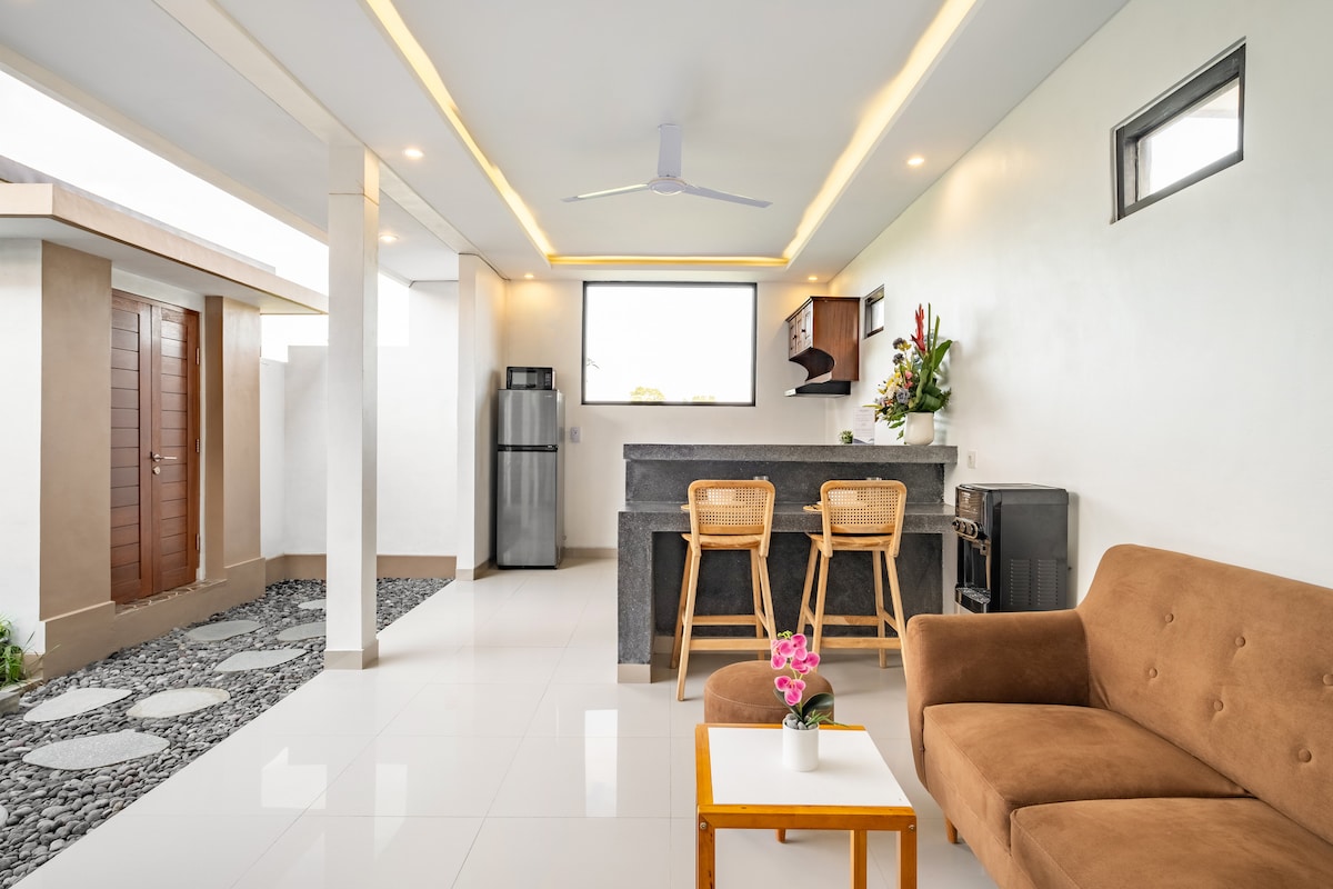 Villa in Mengwi · 2 bedrooms · 2 beds · 2 baths รายการ Airbnb เปรียบเทียบ