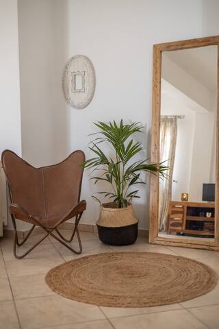 Amour Local gallery image 5