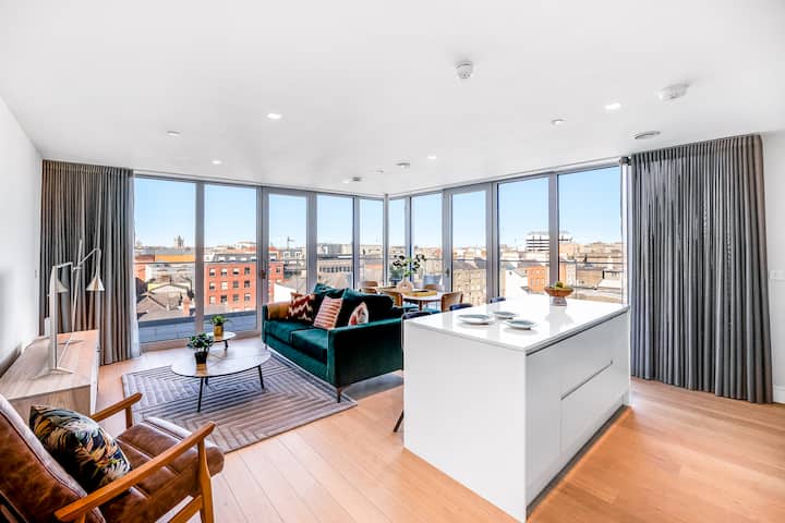 Stunning Penthouse Off-Grid Apartment Amenities image