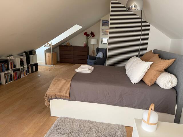 (A1) Apartment w/ balcony for 8 gallery image 5