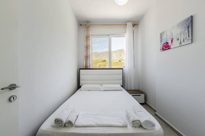 غرفة نوم 2 مع سرير مزدوج