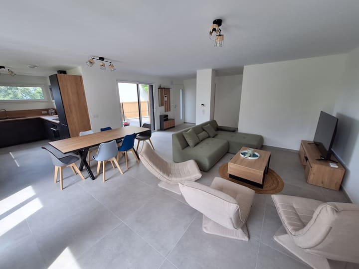 Maison Neuve ÉVian – Proche Lac, Golf & Thermes - Évian-les-Bains