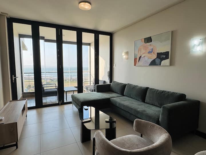 Breathtaking 4 Sleeper With Sea Views - Durban
