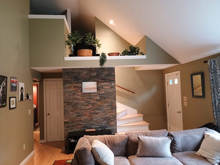 Dog Friendly Lake Winni Home - Laconia, NH