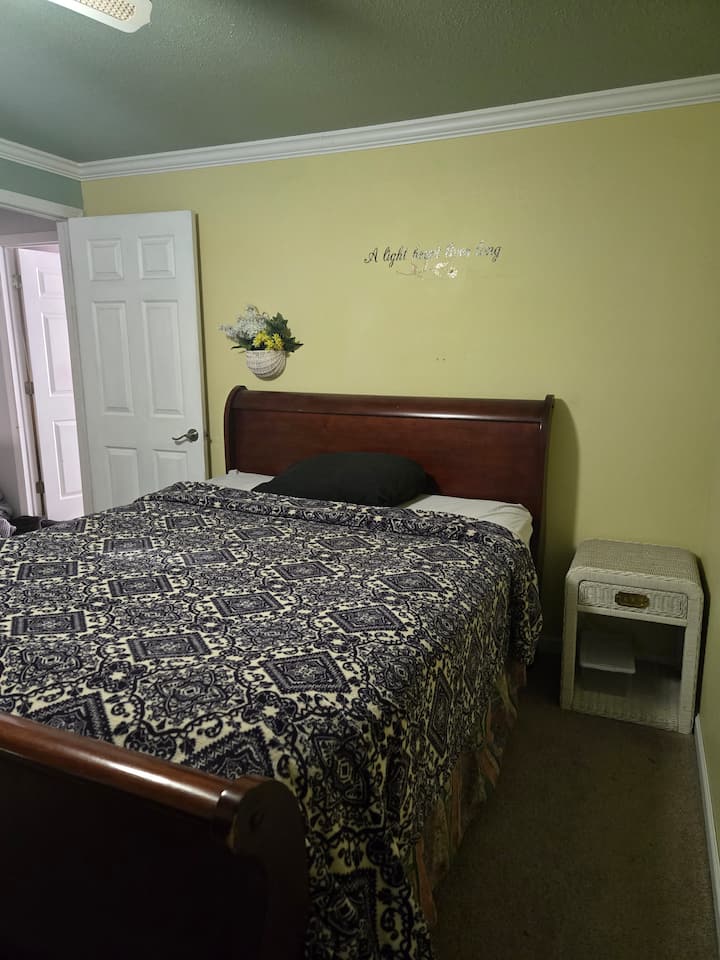 Stay With Denny & Susan
Nice/quite  Cul De Sac - Eugene, OR