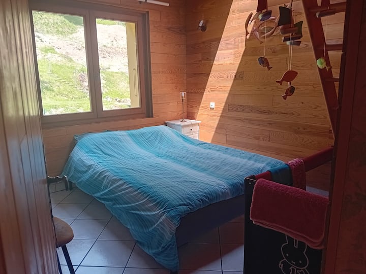 საძინებელი 1