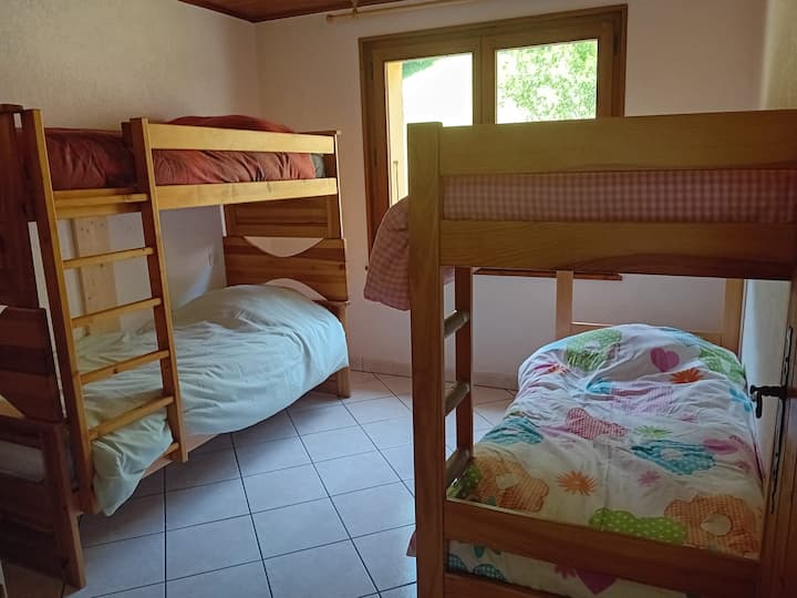 საძინებელი 2