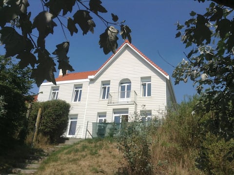 Souvenirs Villa - stunning bay views
