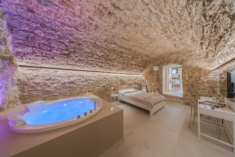 Vicolo Porte 21/23, Massa Marittima, Hot Tub