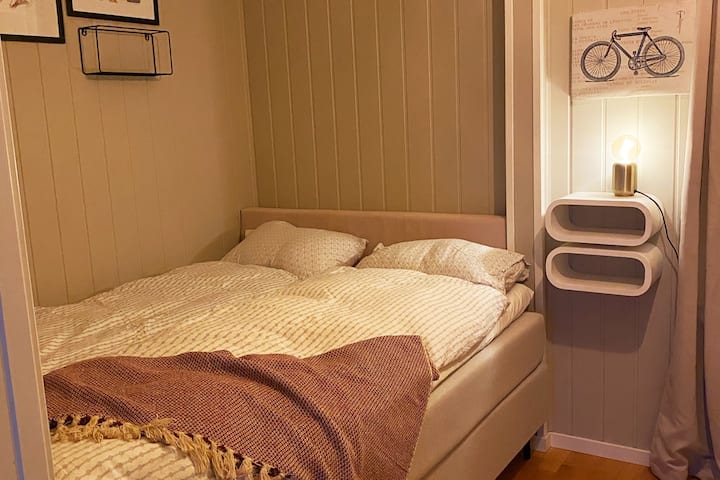 Schlafzimmer im 2. Stock.
Das Bett ist 150 x 200 cm groß.