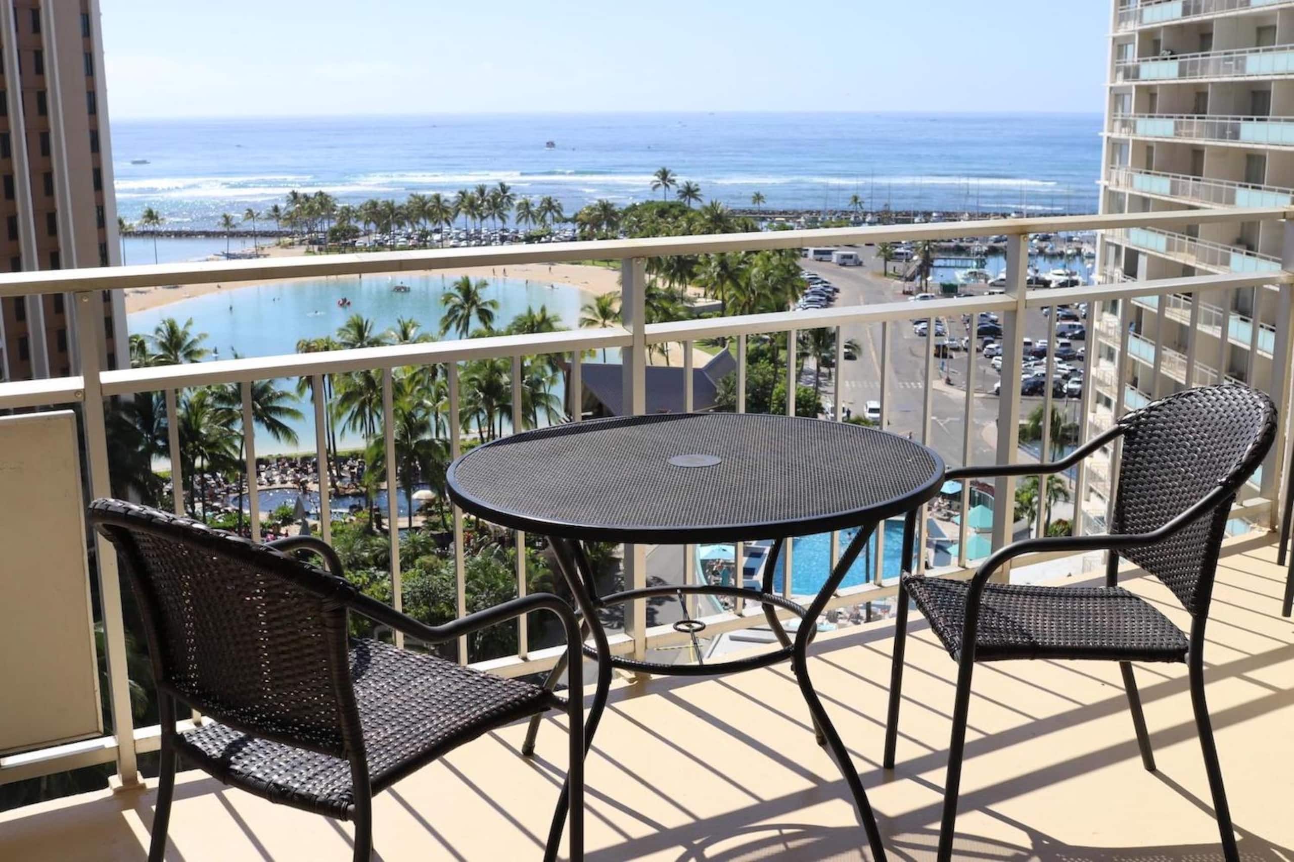 Luxurious Ocean View Ilikai Condo - Image 13