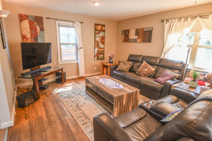 Centrally Located Home; Fenced Yard And Hot Tub - Missoula, MT
