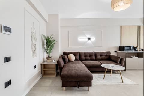 Andreas - Odyssey Pool & Spa Resort